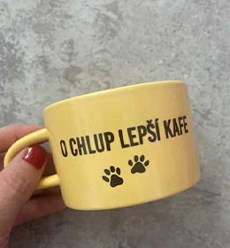Keramický hrnek 200ml žlutý - O chlup lepší kafe