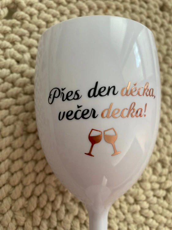 Nerozbitná plastová sklenice 250ml - Přes den děcka, večer decka