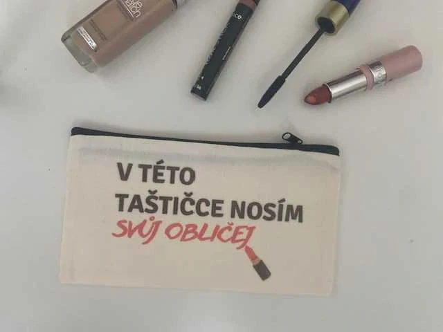 SimpleBag s autorským potiskem "V této taštiče nosím svůj obličej"