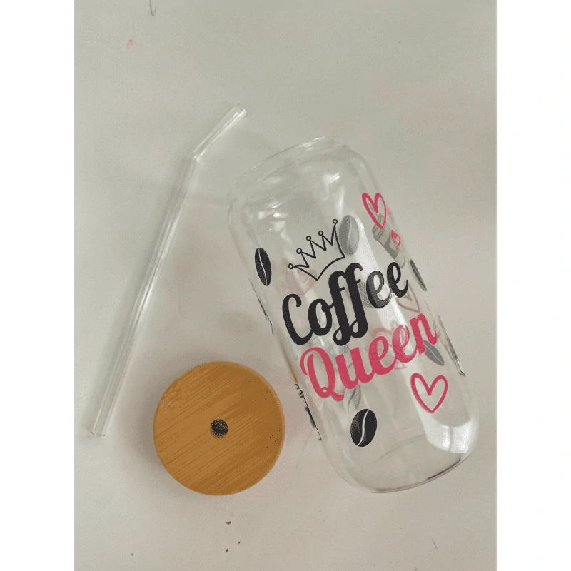 Sklenice s brčkem a bambusovým víčkem 450 ml - Coffee Queen